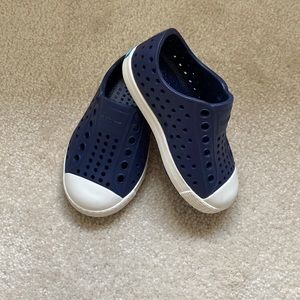 Toddler Native shoes size 5
